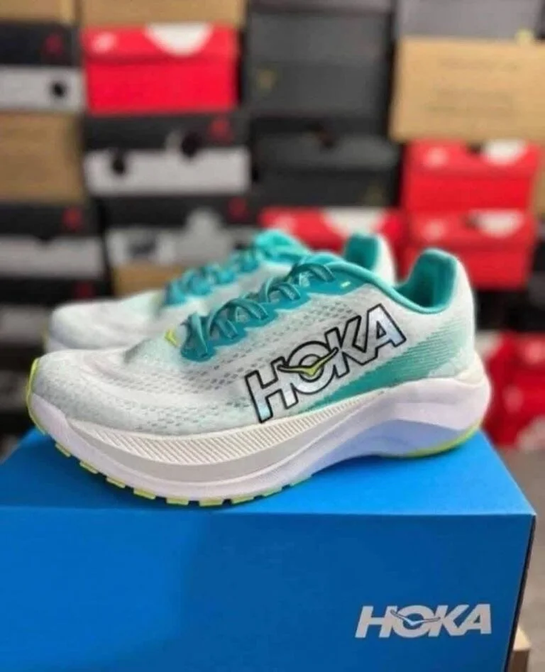 Hoka sneakers - Image 3